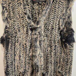 Kellie Kouri Knitted Rabbit Fur Vest Size Medium